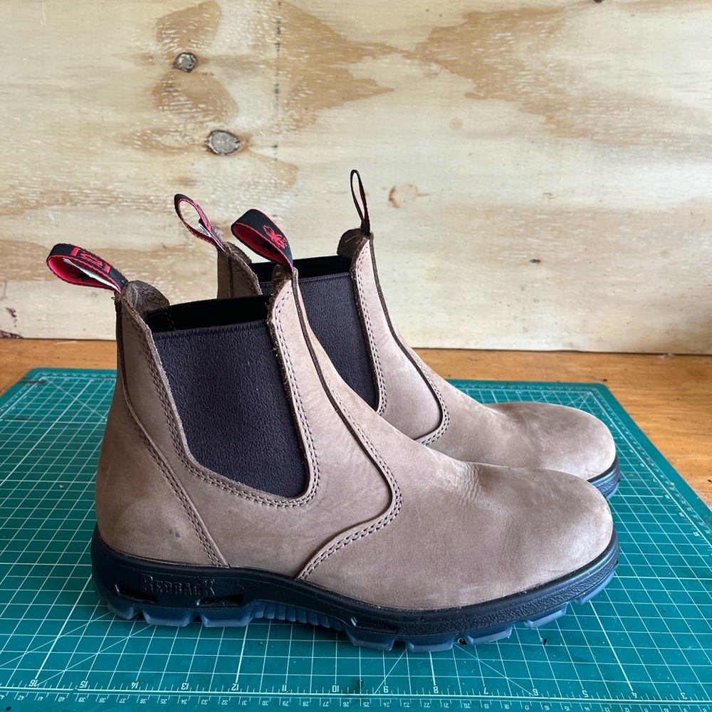 Redbacks slip on boots